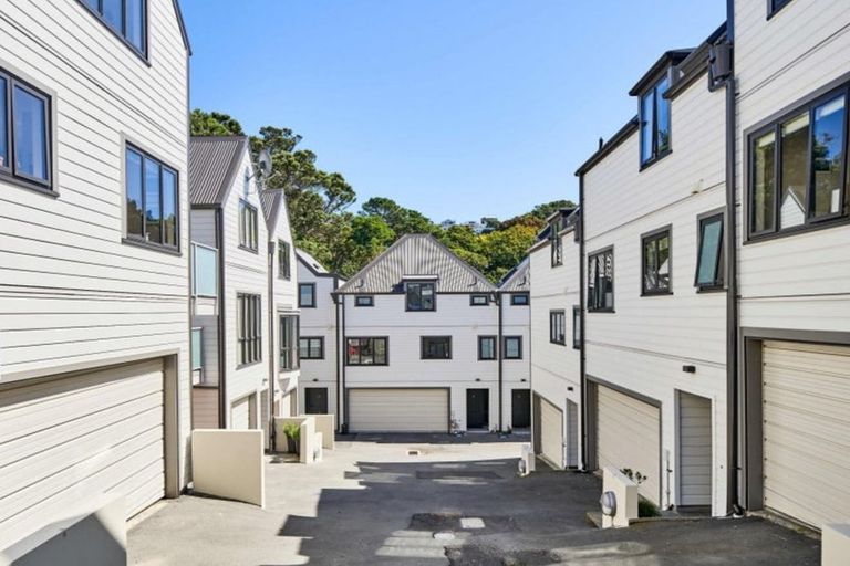 Photo of property in 8/240 The Terrace, Wellington Central, Wellington, 6011