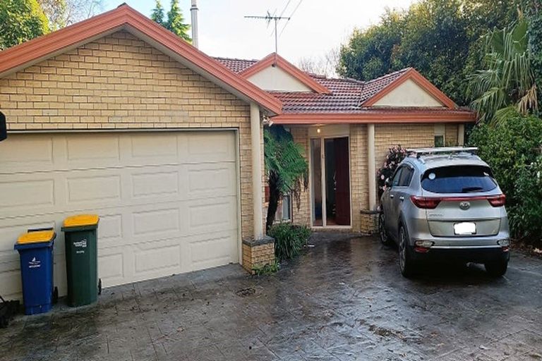 Photo of property in 1/149a Glengarry Road, Glen Eden, Auckland, 0602