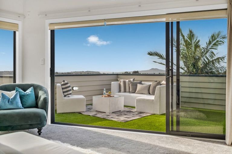 Photo of property in 2/32 Gills Road, Bucklands Beach, Auckland, 2014