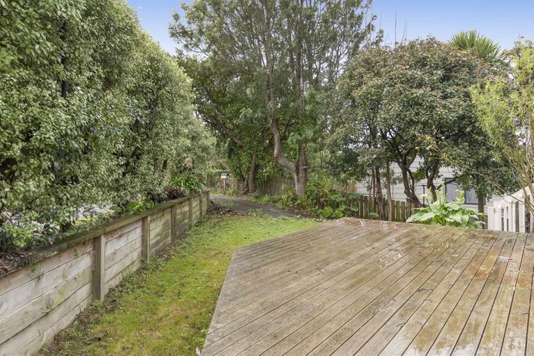 Photo of property in 3 Titiro Way, Welcome Bay, Tauranga, 3112