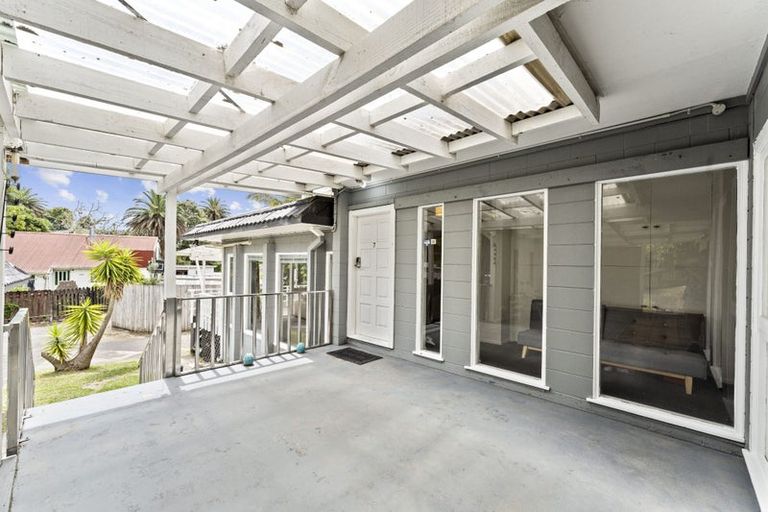 Photo of property in 7 Phoenix Place, Papatoetoe, Auckland, 2025