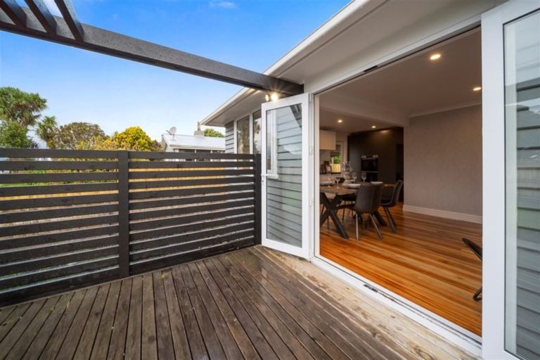 Photo of property in 273 South Road, Hawera, 4610