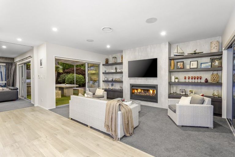 Photo of property in 9 Tauwaka Crescent, Riverhead, 0820