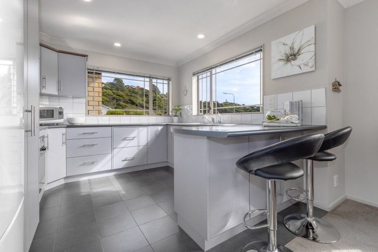 Photo of property in 31 Staithes Drive North, Whitby, Porirua, 5024