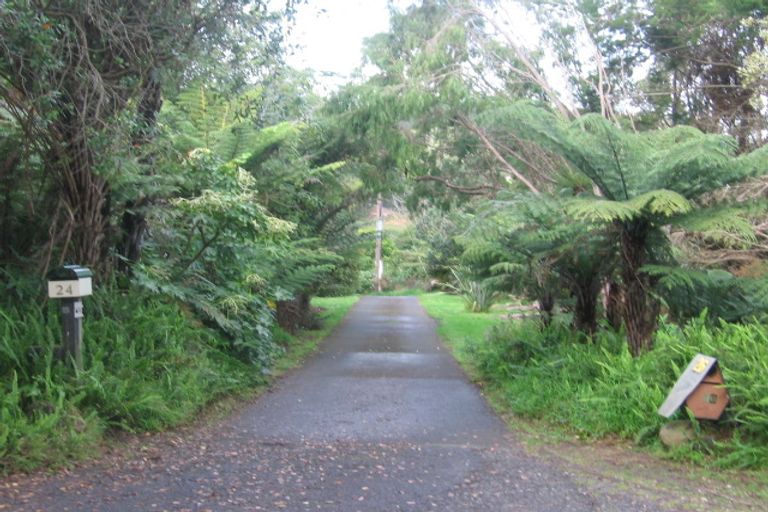 Photo of property in 24 Redmount Place, Red Hill, Papakura, 2110