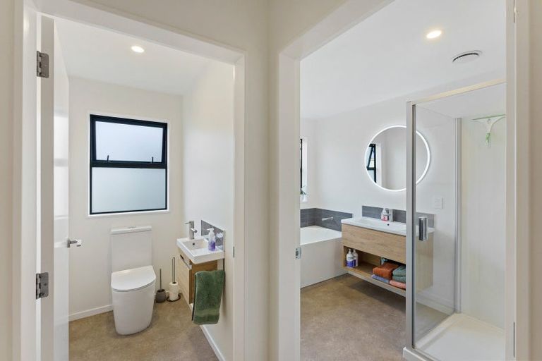 Photo of property in 14 Seagrass Place, Otaki Beach, Otaki, 5512