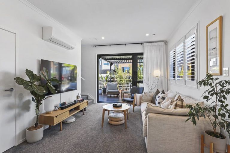 Photo of property in 37 David Carnegie Road, Hobsonville, Auckland, 0616