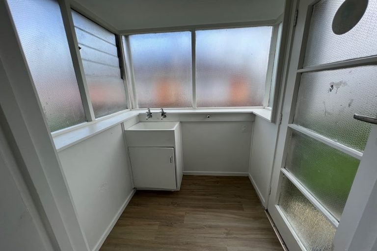 Photo of property in 2/9 Ti Rakau Drive, Pakuranga, Auckland, 2010