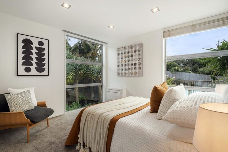 Photo of property in 49 Parr Terrace, Castor Bay, Auckland, 0620