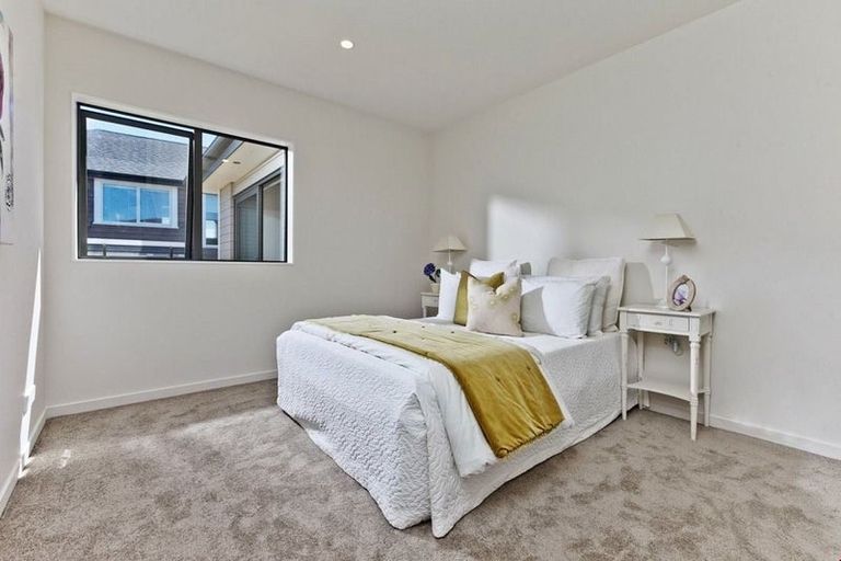 Photo of property in 10 Whaley Greens, Silverdale, 0932