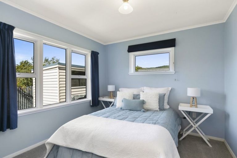 Photo of property in 63a The Drive, Tawa, Wellington, 5028