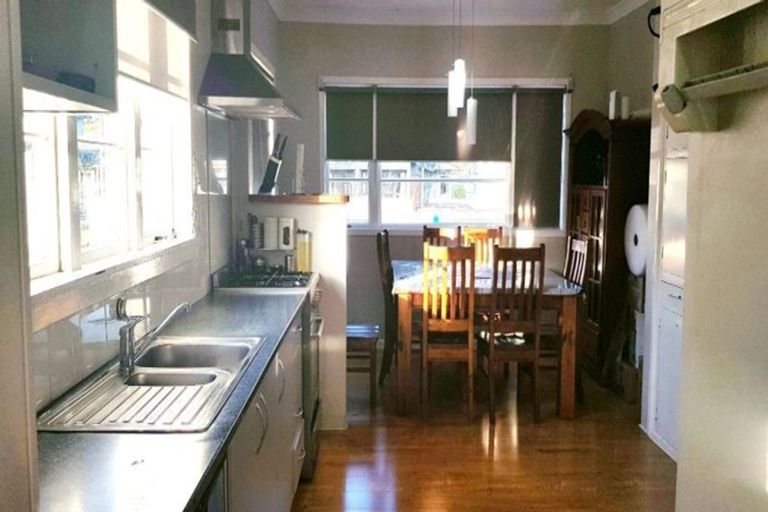 Photo of property in 15 Landscape Road, Papatoetoe, Auckland, 2025