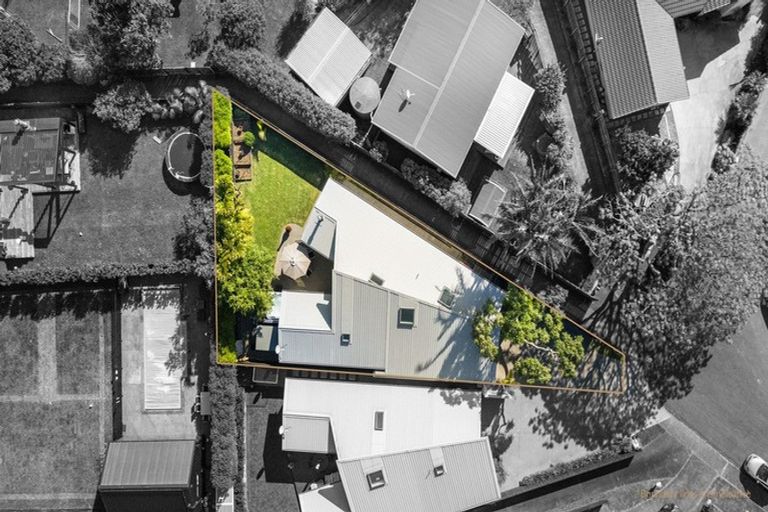 Photo of property in 24 Motuora Road, Manly, Whangaparaoa, 0930