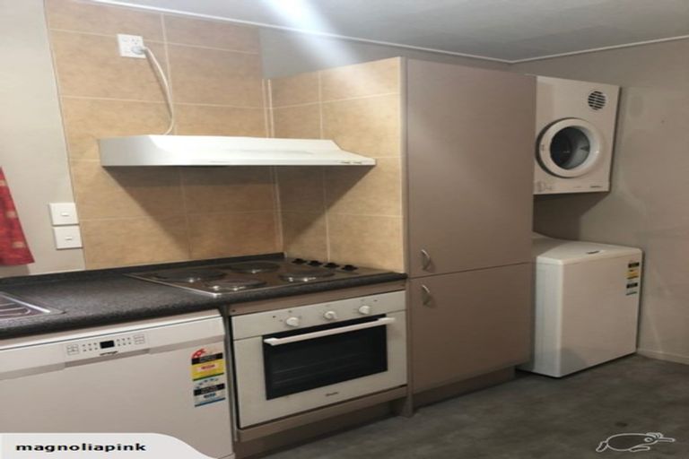 Photo of property in 2/11 Maitland Street, Dunedin Central, Dunedin, 9016