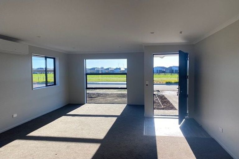 Photo of property in 96 Broadway Parade, Rolleston, 7615