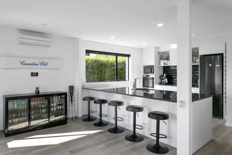 Photo of property in 1 Norfolk Road, Waipahihi, Taupo, 3330