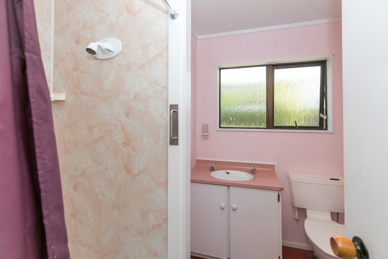 Photo of property in 32 Foster Road, Temple View, Hamilton, 3218