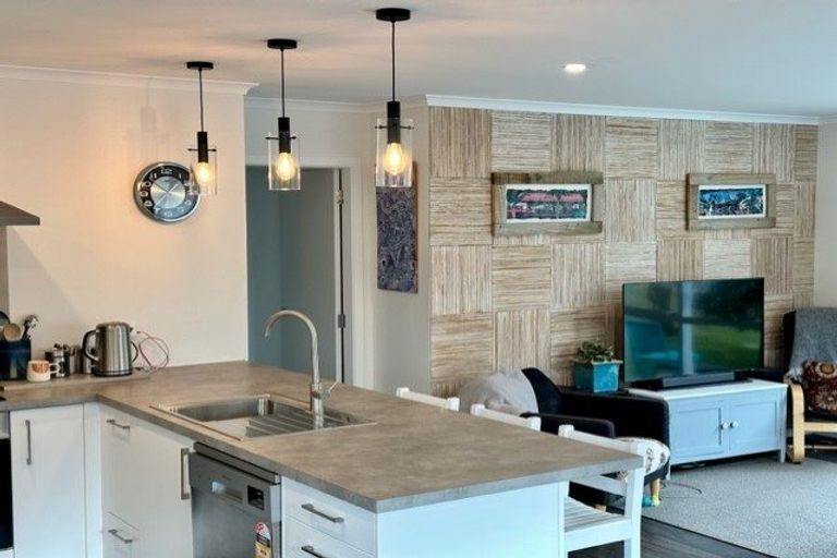 Photo of property in 1 Trinity Lane, Greytown, 5712