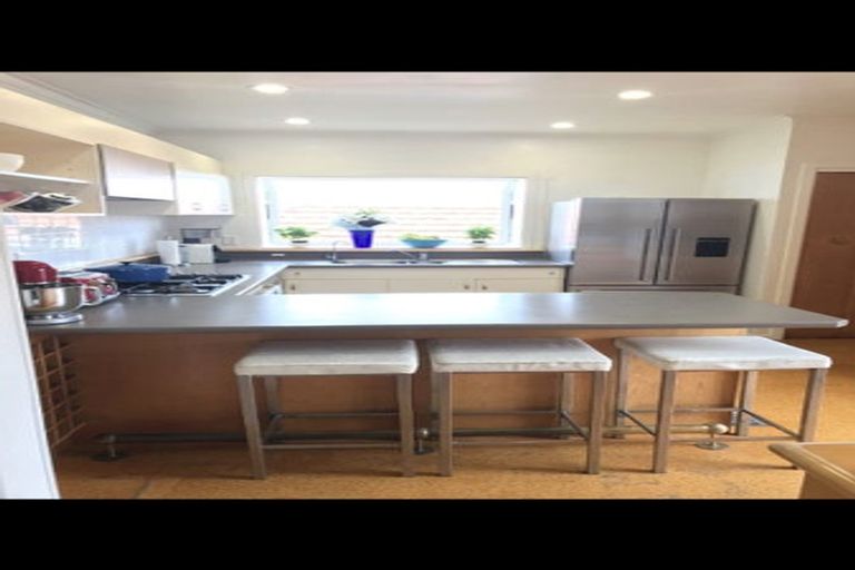 Photo of property in 31 Norwood Road, Bayswater, Auckland, 0622