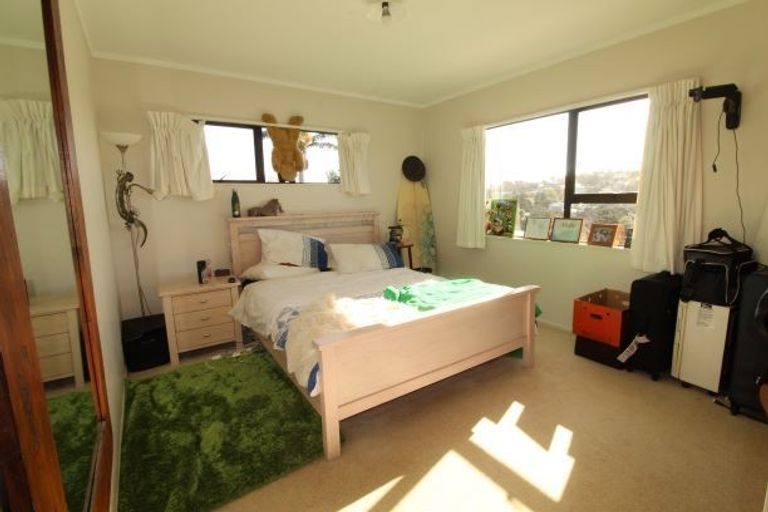 Photo of property in 35 Gledstane Road, Stanmore Bay, Whangaparaoa, 0932