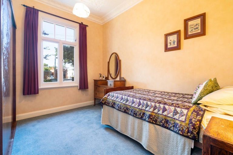 Photo of property in 18 Hobson Street, Saint Clair, Dunedin, 9012