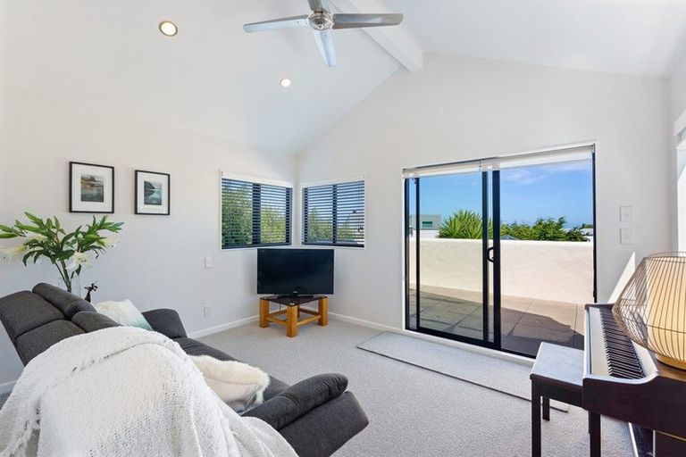 Photo of property in 69 Matatua Road, Raumati Beach, Paraparaumu, 5032