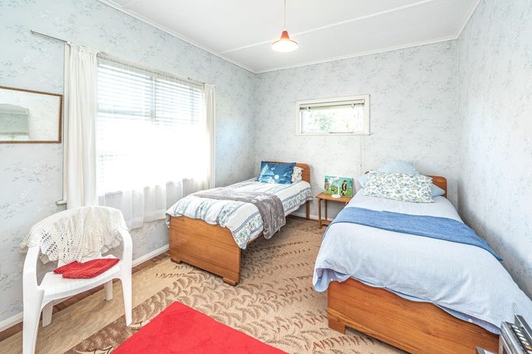 Photo of property in 1 Nikau Street, Tawhero, Whanganui, 4501