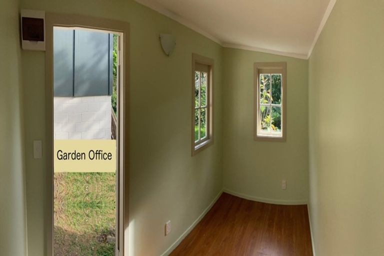 Photo of property in 10a Cassino Street, Bayswater, Auckland, 0622