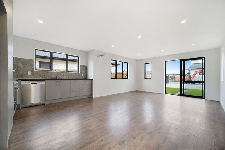 Photo of property in 3 Tributary Parade, Karaka, Papakura, 2113