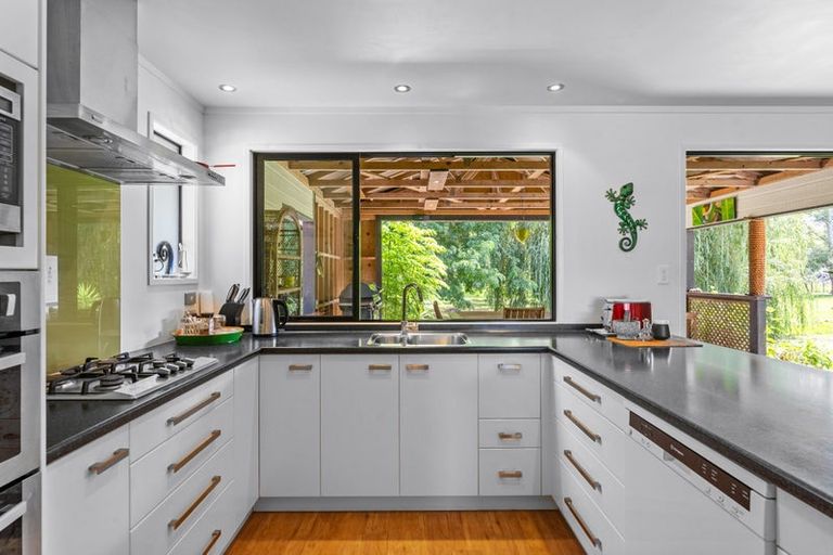 Photo of property in 1110 Leigh Road, Matakana, Warkworth, 0985