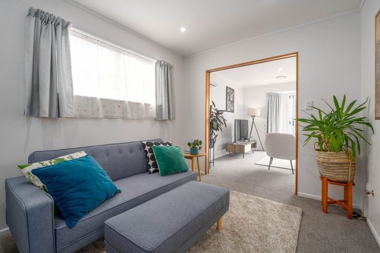 Photo of property in 10 Mallard Grove, Churton Park, Wellington, 6037