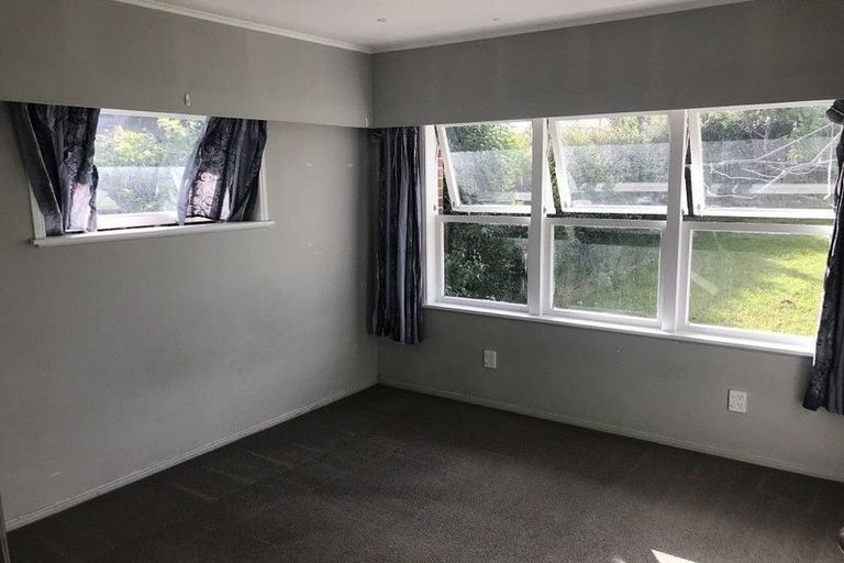 Photo of property in 5 Plumley Crescent, Mangere, Auckland, 2022