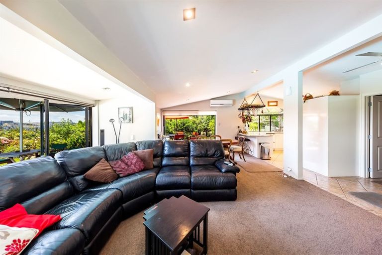 Photo of property in 1335 Kahikatea Flat Road, Kaukapakapa, 0871