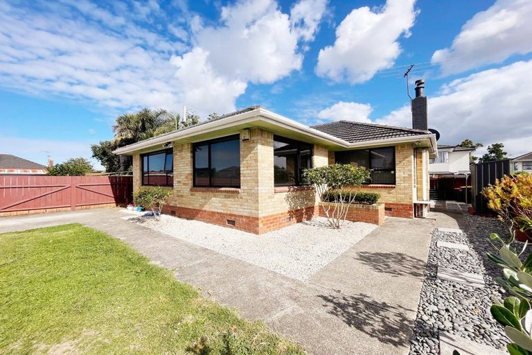 Photo of property in 43 Mclean Avenue, Papatoetoe, Auckland, 2025