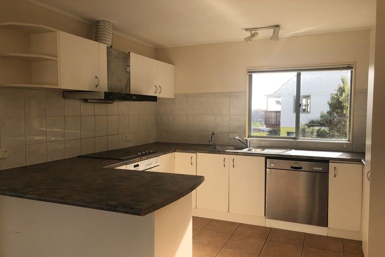 Photo of property in 726b East Coast Road, Pinehill, Auckland, 0632