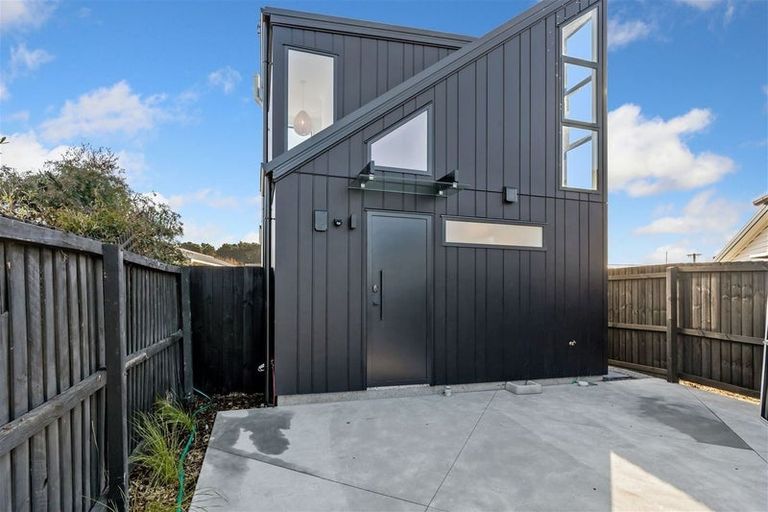 Photo of property in 4a Howe Street, New Brighton, Christchurch, 8083