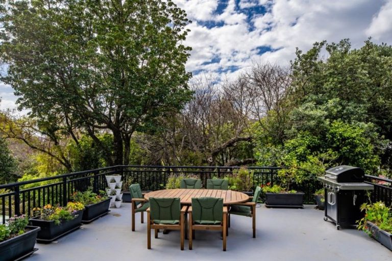 Photo of property in 5 Gill Road, Lowry Bay, Lower Hutt, 5013