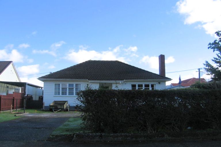 Photo of property in 6 Craddock Street, Waterloo, Lower Hutt, 5011