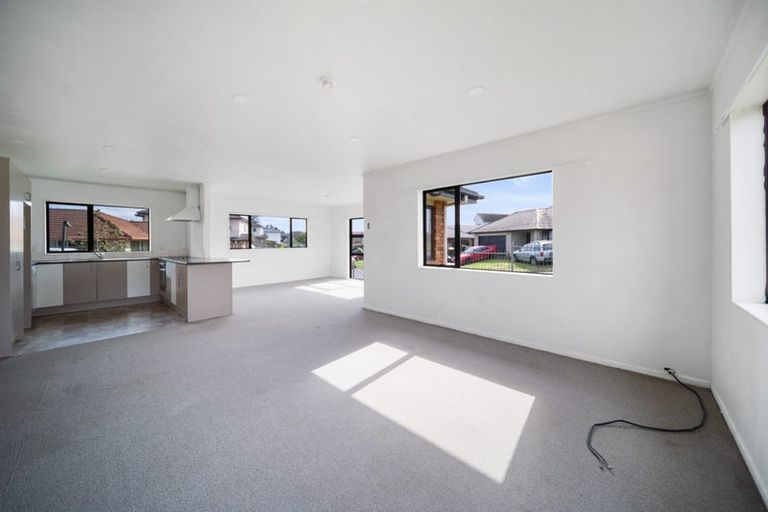 Photo of property in 21 Masters Place, Favona, Auckland, 2024