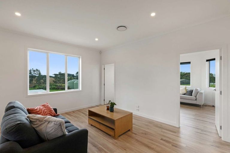 Photo of property in 5 Whangapouri Road, Karaka, Drury, 2578