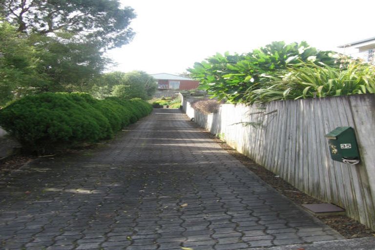 Photo of property in 35 Barberton Terrace, Red Hill, Papakura, 2110