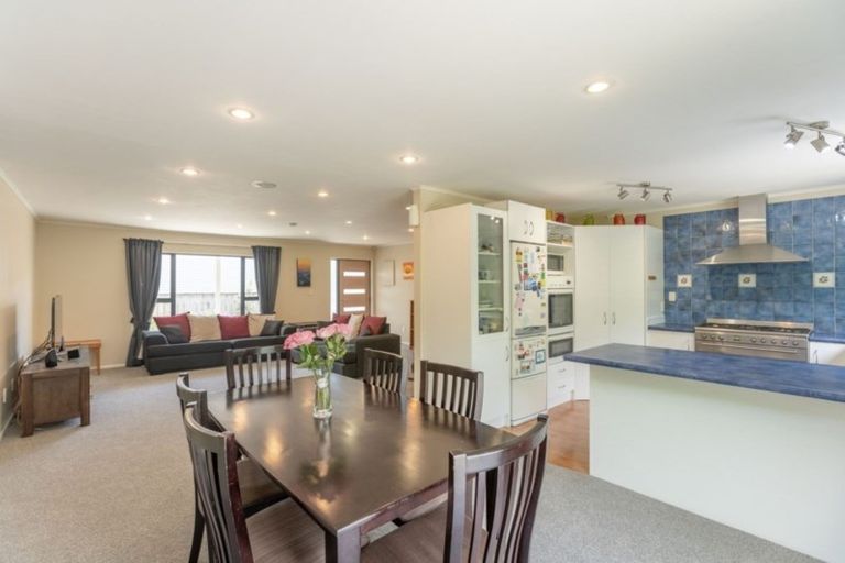 Photo of property in 9a Greer Crescent, Tawa, Wellington, 5028