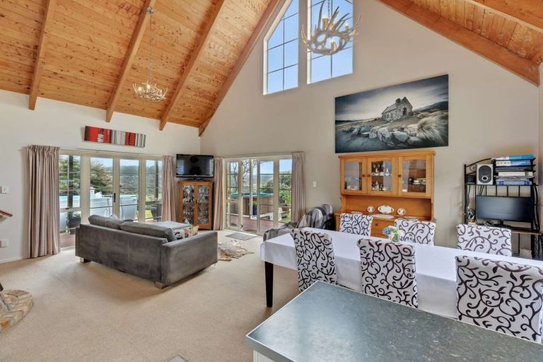 Photo of property in 708 Wilson Road, South Head, Helensville, 0874