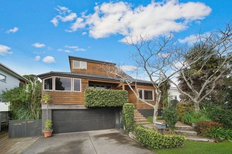 Photo of property in 3 Rewiti Avenue, Takapuna, Auckland, 0622