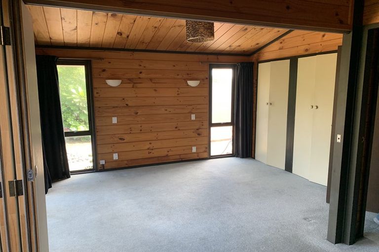 Photo of property in 10 Jane Street, Waikanae Beach, Waikanae, 5036