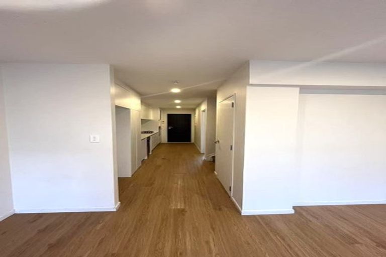 Photo of property in 3/49 Sunnyside Road, Sunnyvale, Auckland, 0612