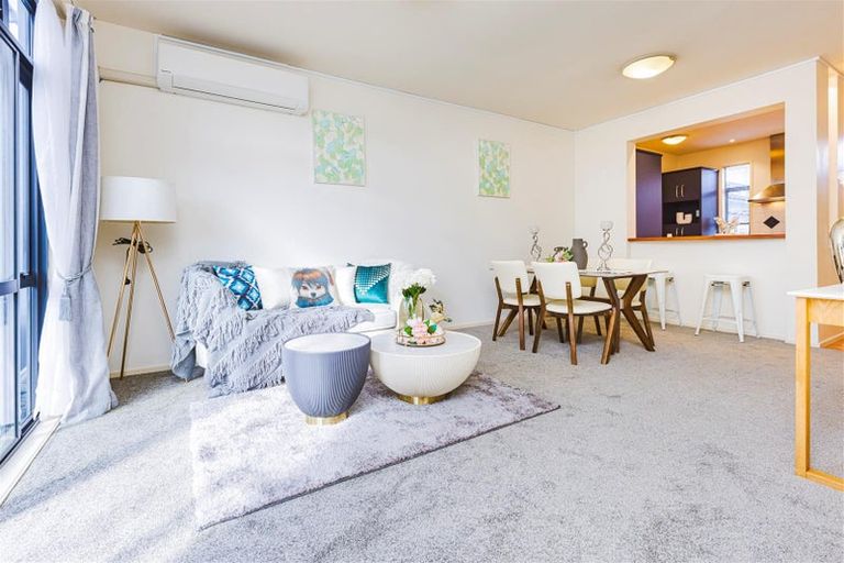 Photo of property in 86/2 Armoy Drive, East Tamaki, Auckland, 2016