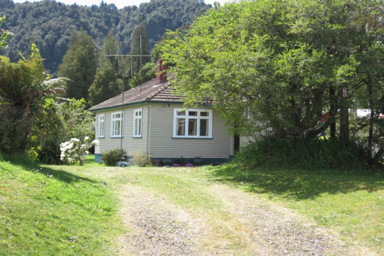 Photo of property in 9 Te Puakanga Road, Rotoiti Forest, Rotorua, 3074