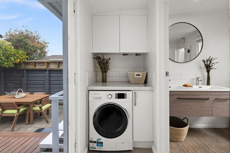 Photo of property in 305 Riverslea Road North, Parkvale, Hastings, 4122