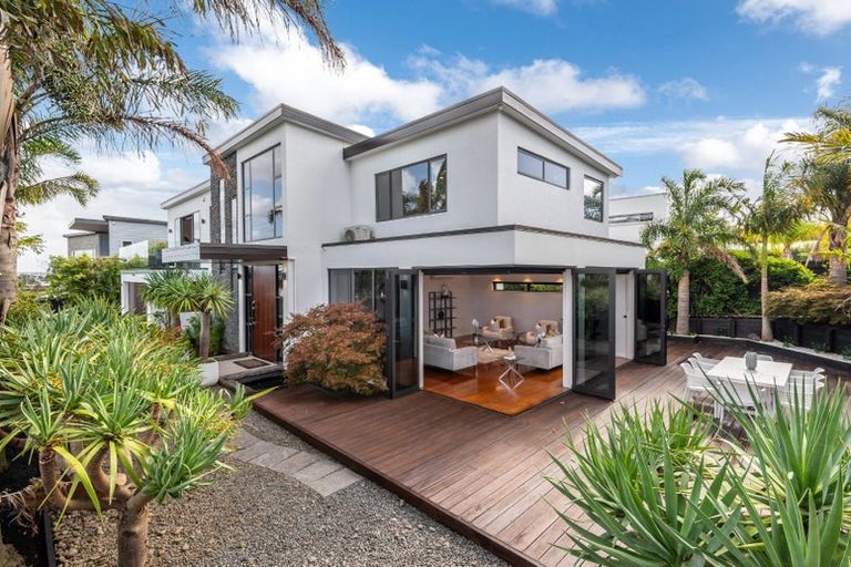 Photo of property in 17 Waitemata Road, Hauraki, Auckland, 0622
